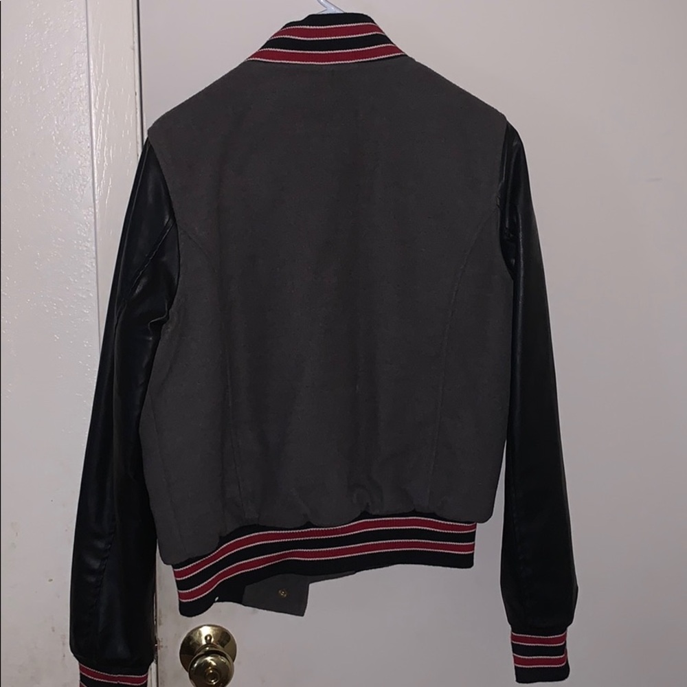 Nice jacket - Picture 3 of 3